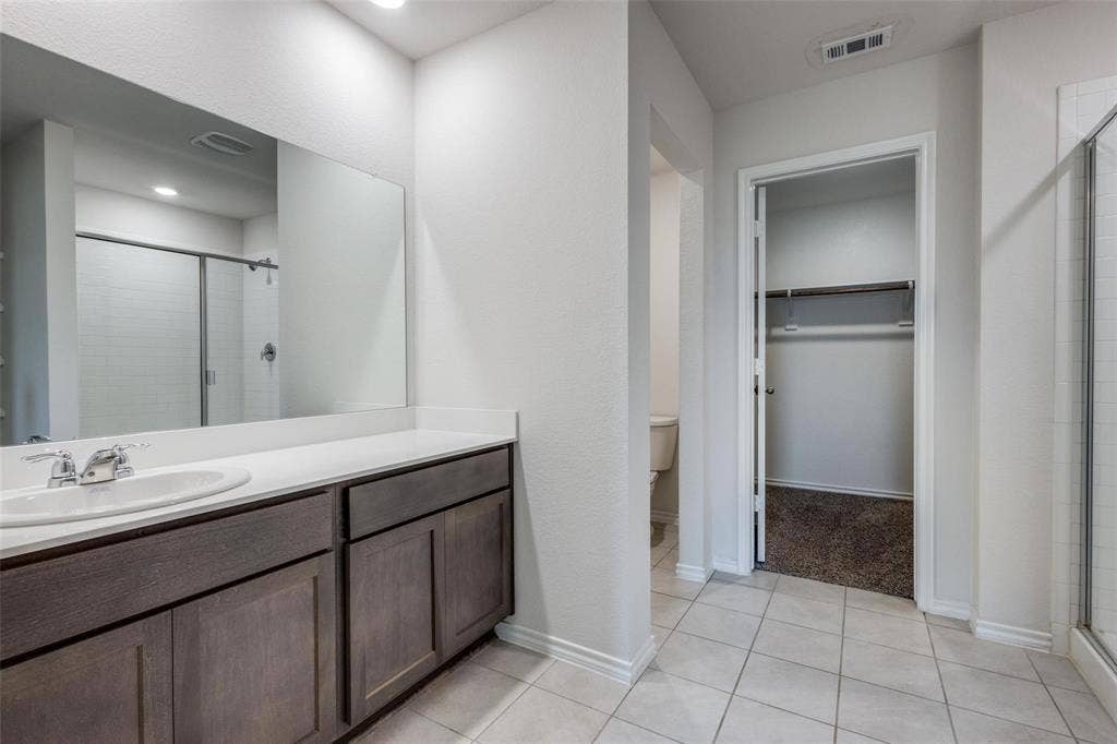 808 Saddle Horn Way, Royse City, TX 75189 Master Bathroom