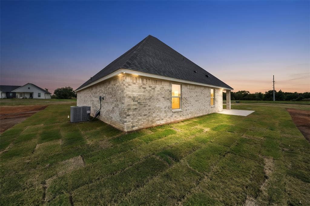132 Aslan Road, Poolville, TX 76487