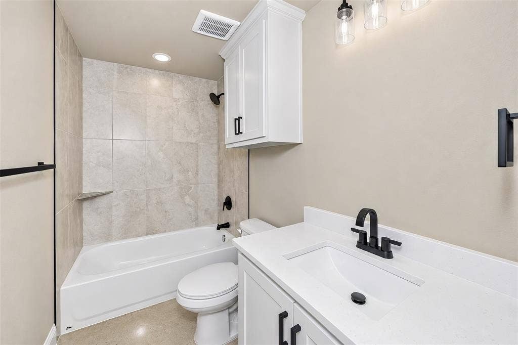 132 Aslan Road, Poolville, TX 76487