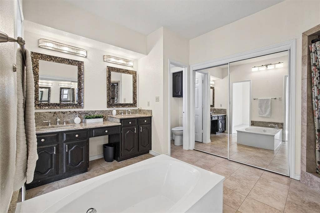 7449 Courtside Drive, Garland, TX 75044