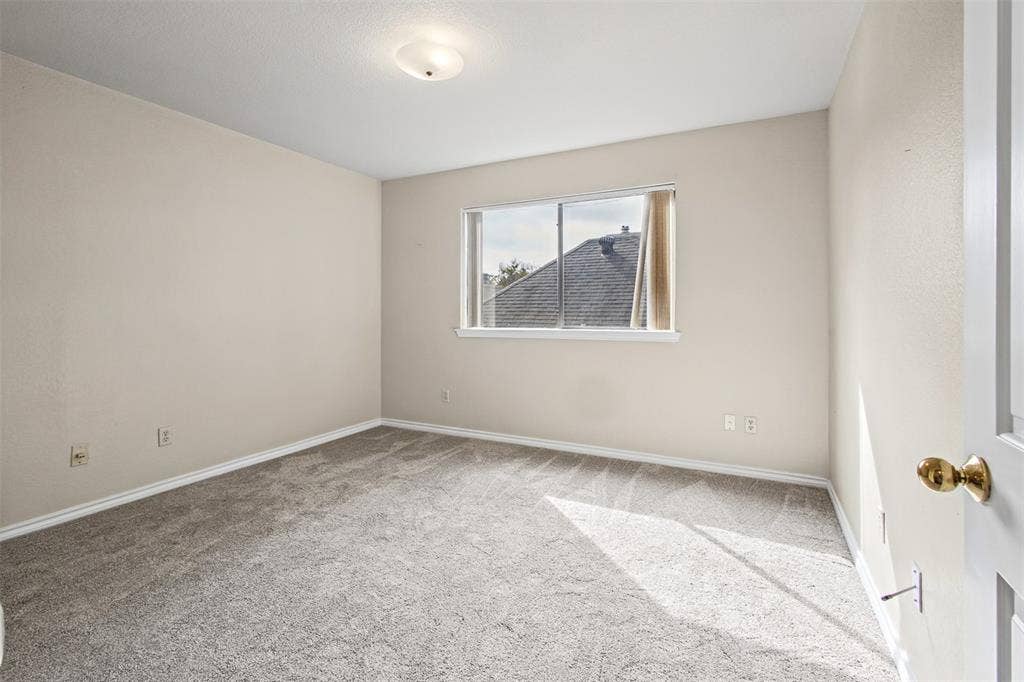 7449 Courtside Drive, Garland, TX 75044