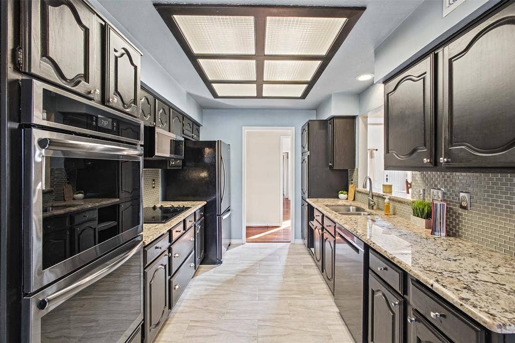 7449 Courtside Drive, Garland, TX 75044