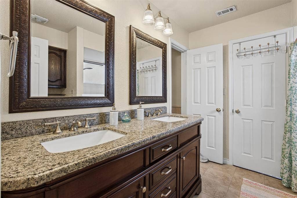 7449 Courtside Drive, Garland, TX 75044