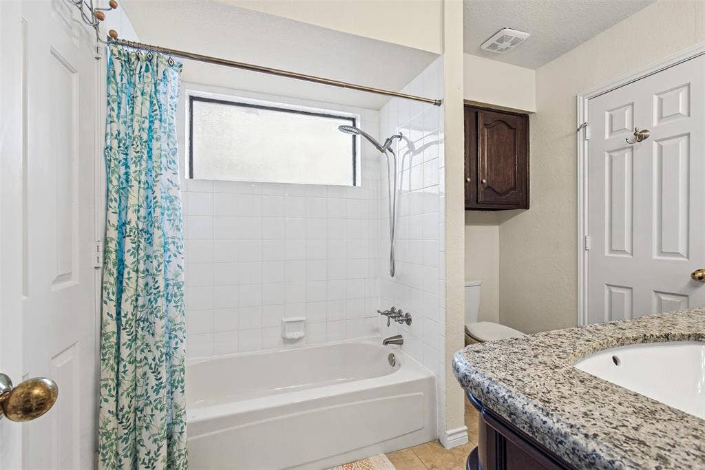 7449 Courtside Drive, Garland, TX 75044