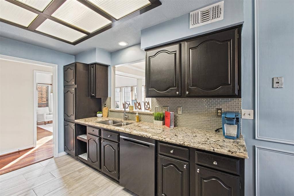 7449 Courtside Drive, Garland, TX 75044