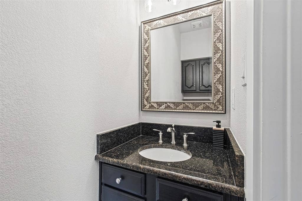 7449 Courtside Drive, Garland, TX 75044