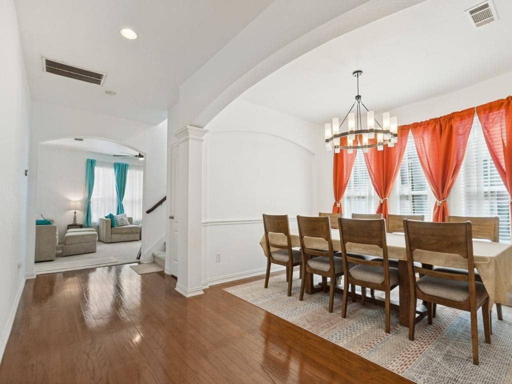 810 Grove Drive, Garland, TX 75040 810 Grove Drive, Garland, TX 75040