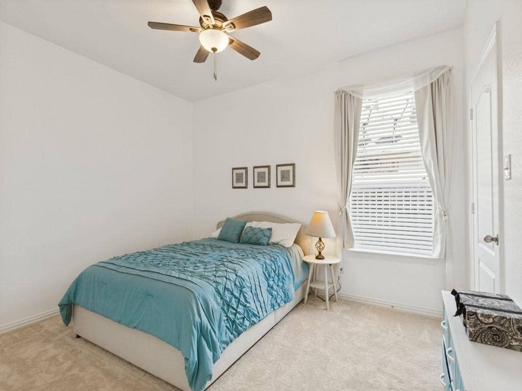 810 Grove Drive, Garland, TX 75040 810 Grove Drive, Garland, TX 75040