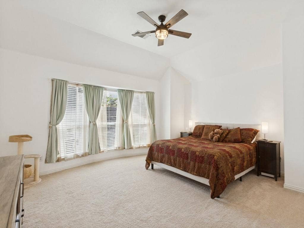 810 Grove Drive, Garland, TX 75040 810 Grove Drive, Garland, TX 75040
