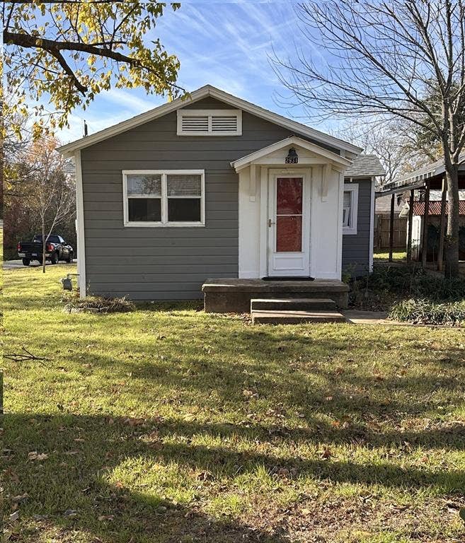 Property photo for 2931 S Barrett Avenue, Denison, TX