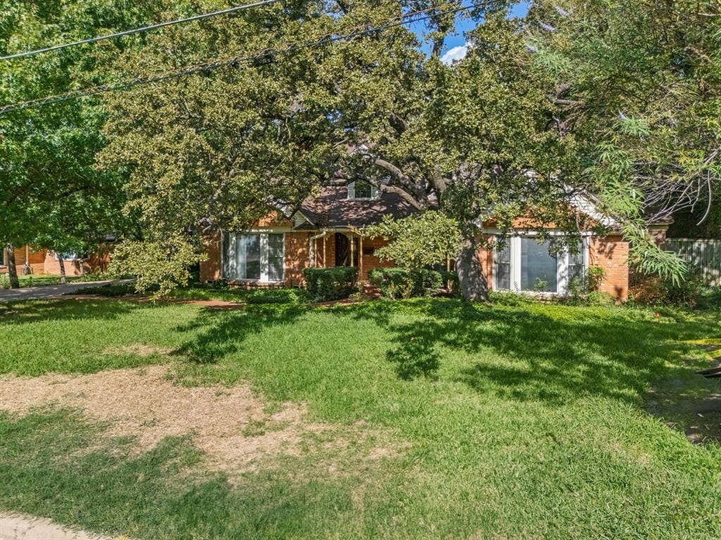 1513 Francis Street, Carrollton, TX 75006 1513 Francis Street, Carrollton, TX 75006