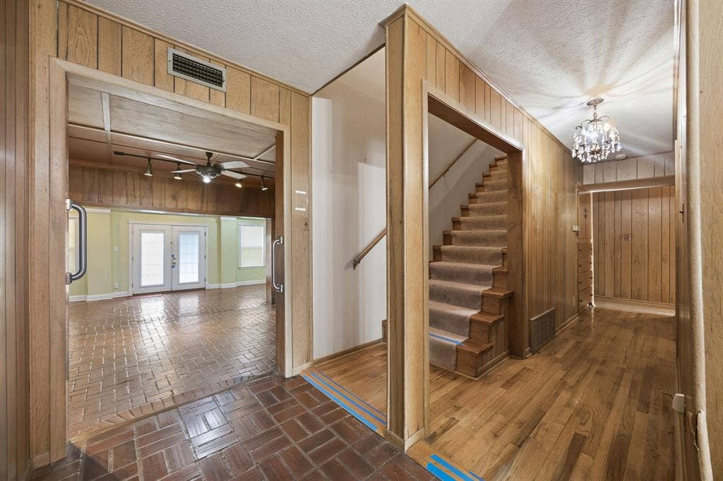 1513 Francis Street, Carrollton, TX 75006 1513 Francis Street, Carrollton, TX 75006