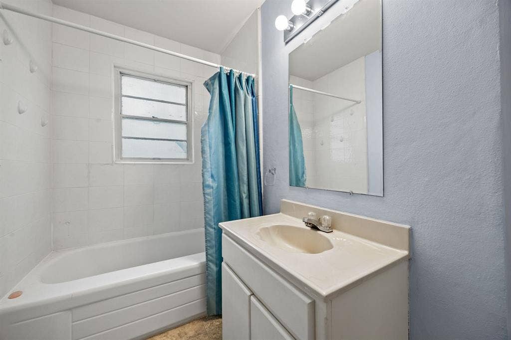1513 Francis Street, Carrollton, TX 75006 1513 Francis Street, Carrollton, TX 75006