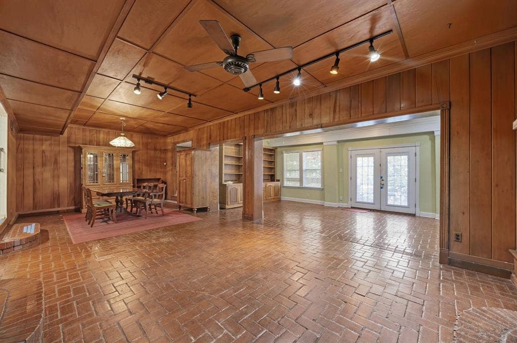 1513 Francis Street, Carrollton, TX 75006 1513 Francis Street, Carrollton, TX 75006