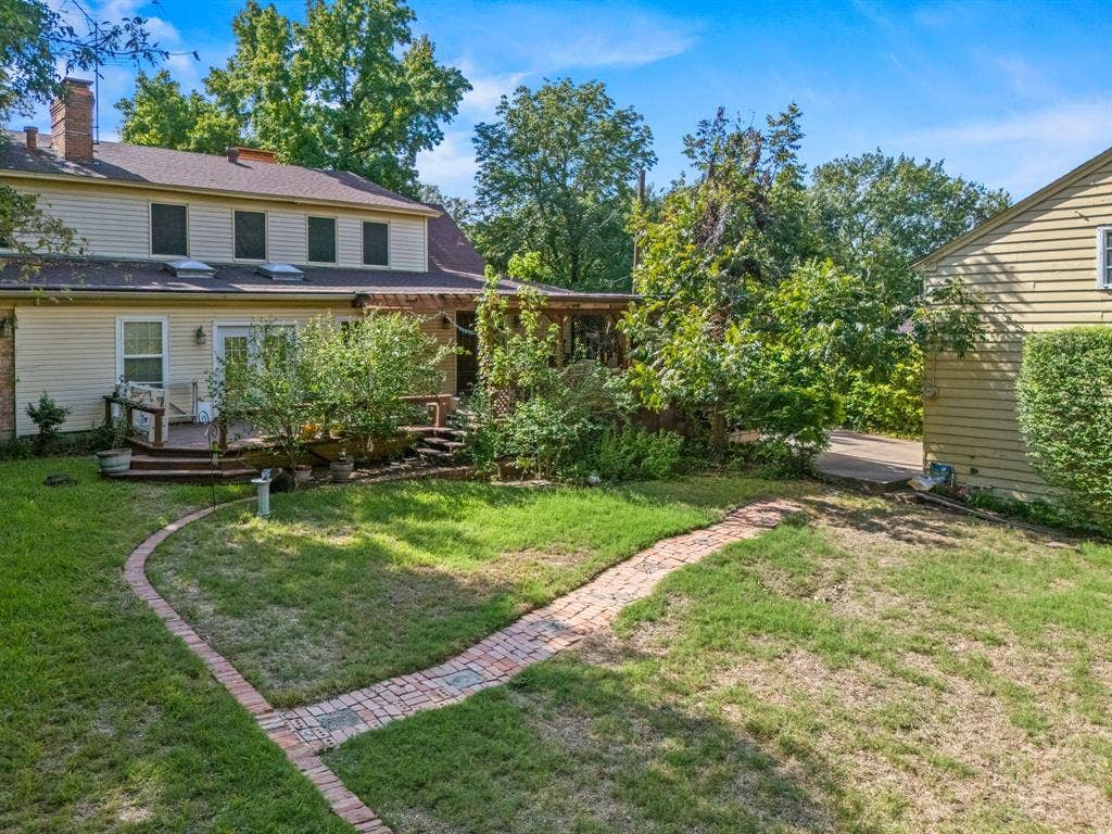 1513 Francis Street, Carrollton, TX 75006 1513 Francis Street, Carrollton, TX 75006