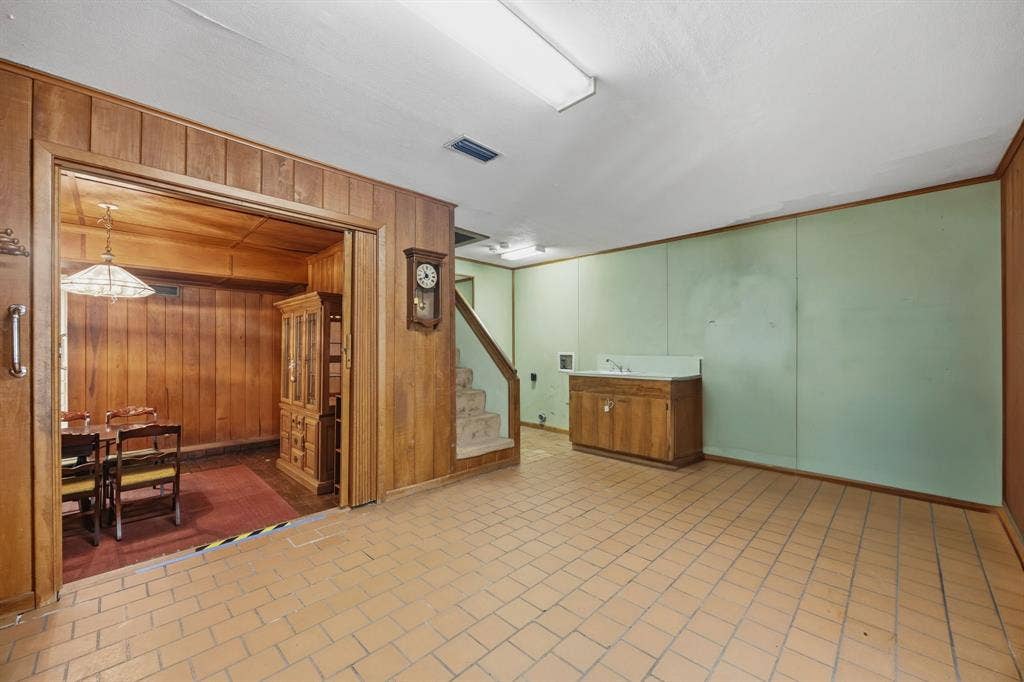 1513 Francis Street, Carrollton, TX 75006 1513 Francis Street, Carrollton, TX 75006