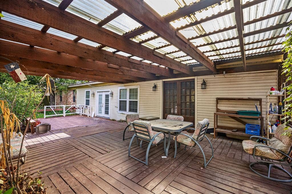 1513 Francis Street, Carrollton, TX 75006 Outdoor deck w partial covered pergola