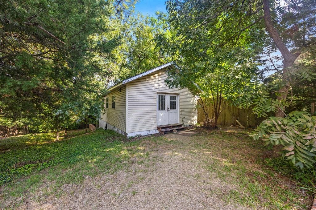 1513 Francis Street, Carrollton, TX 75006 1513 Francis Street, Carrollton, TX 75006