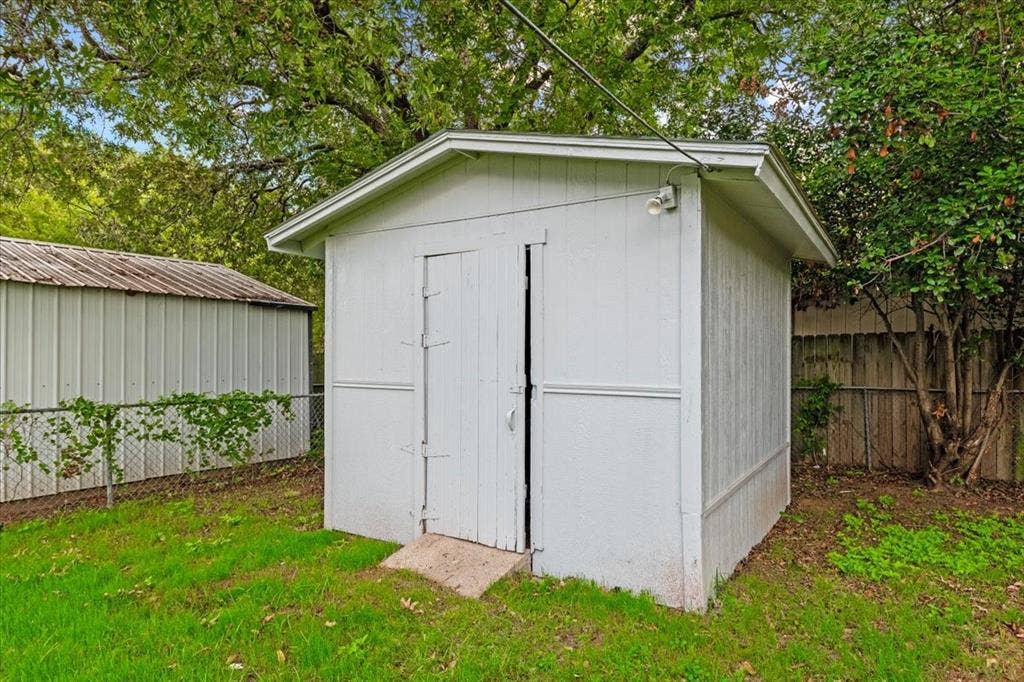 829 Quail Terrace, Mansfield, TX 76063