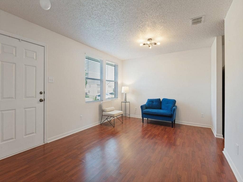 2043 Cap Rock Lane, Grand Prairie, TX 75052 2043 Cap Rock Lane, Grand Prairie, TX 75052