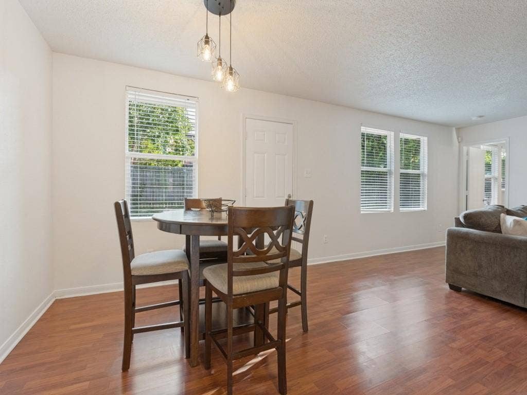 2043 Cap Rock Lane, Grand Prairie, TX 75052 2043 Cap Rock Lane, Grand Prairie, TX 75052