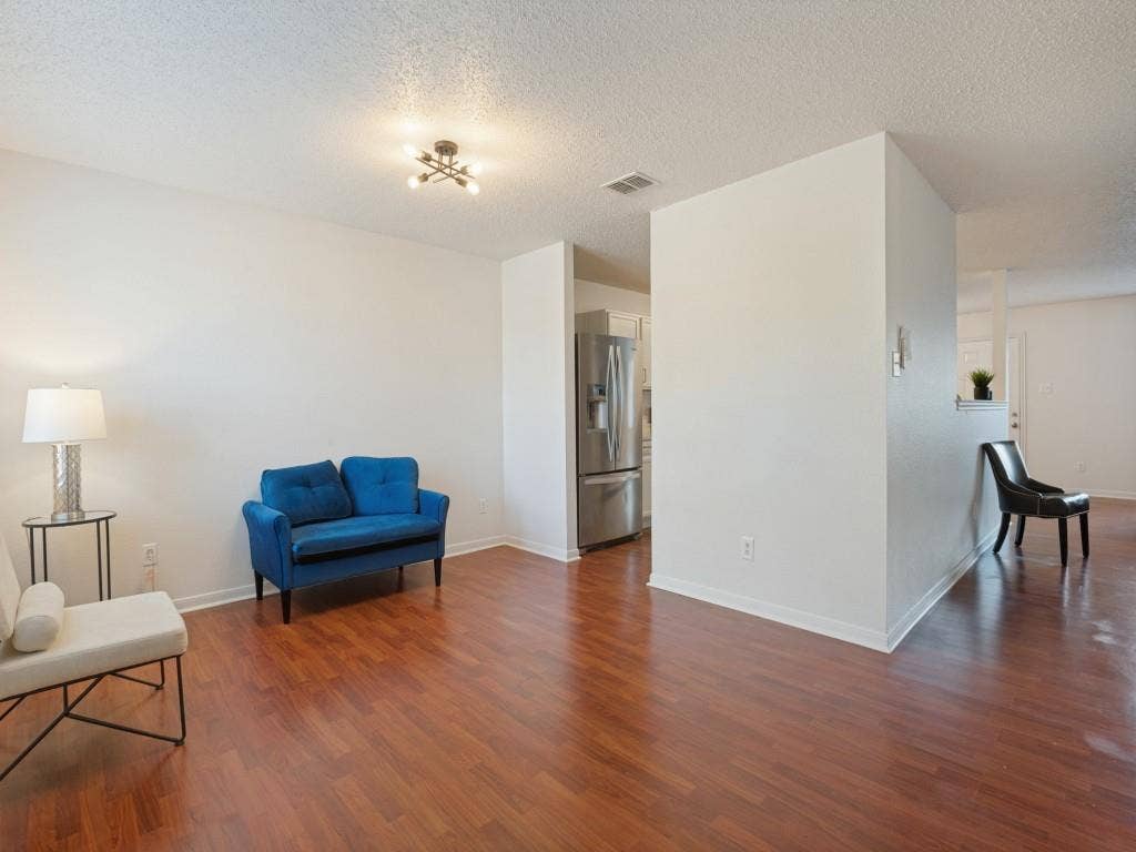 2043 Cap Rock Lane, Grand Prairie, TX 75052 2043 Cap Rock Lane, Grand Prairie, TX 75052