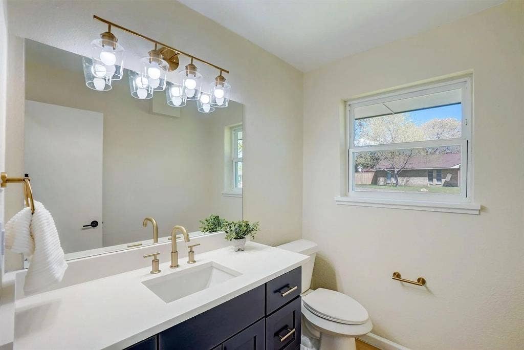 3040 Ponder Place, Dallas, TX 75229 3040 Ponder Place, Dallas, TX 75229