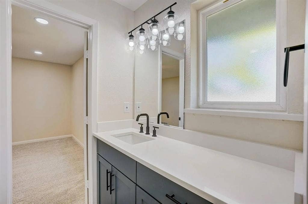 3040 Ponder Place, Dallas, TX 75229 3040 Ponder Place, Dallas, TX 75229