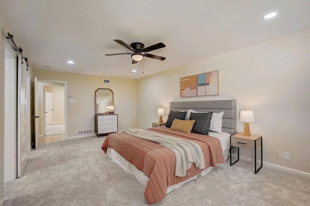 3040 Ponder Place, Dallas, TX 75229 3040 Ponder Place, Dallas, TX 75229