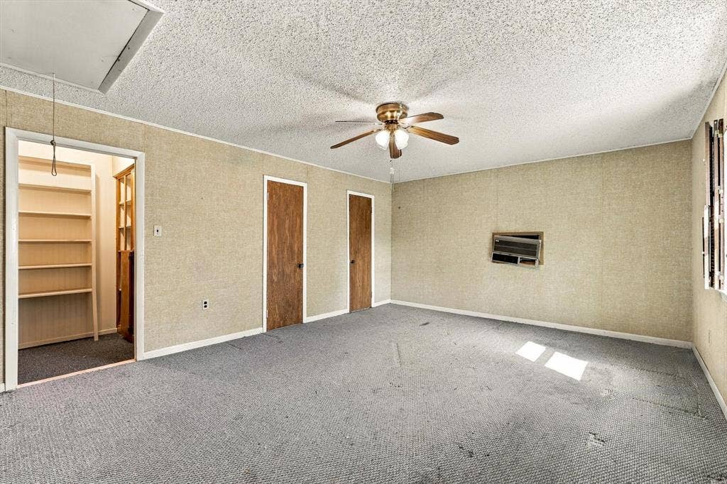 1110 Tipton Road, Irving, TX 75060 Bedroom or bonus/flex room. 3 closets! The closet on the left does have plumbing that can be connected to create an additional bathroom or kitchenette.