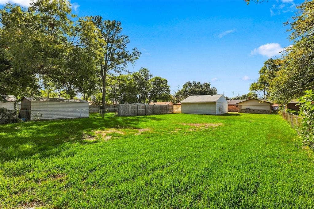 1110 Tipton Road, Irving, TX 75060 1110 Tipton Road, Irving, TX 75060