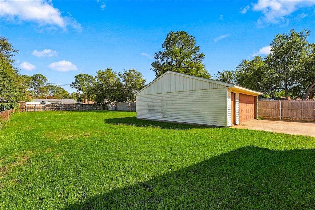 1110 Tipton Road, Irving, TX 75060 1110 Tipton Road, Irving, TX 75060