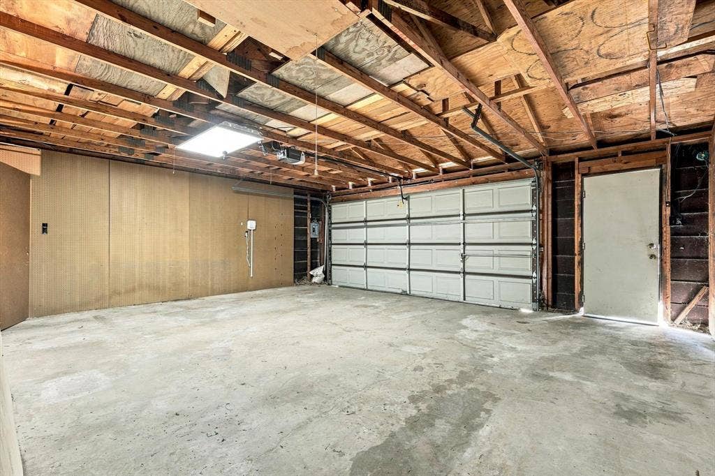 1110 Tipton Road, Irving, TX 75060 1110 Tipton Road, Irving, TX 75060