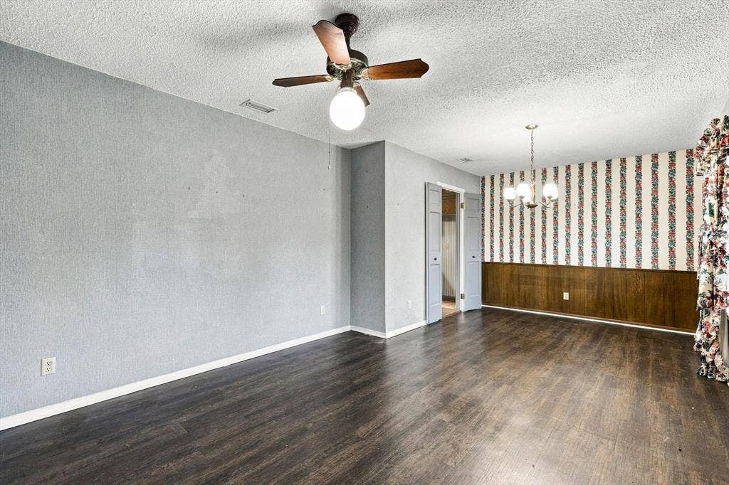 1110 Tipton Road, Irving, TX 75060 1110 Tipton Road, Irving, TX 75060