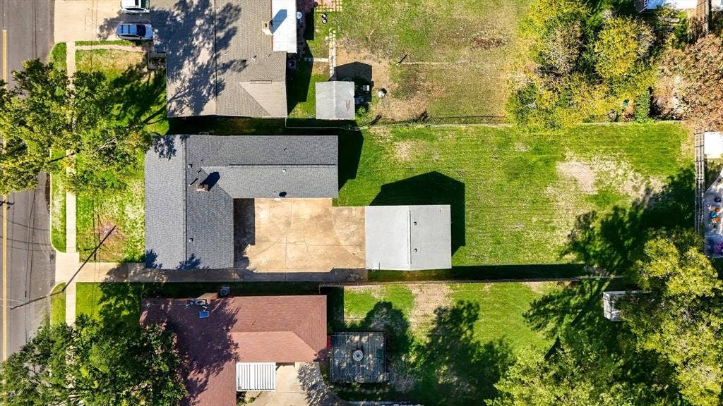 1110 Tipton Road, Irving, TX 75060 1110 Tipton Road, Irving, TX 75060