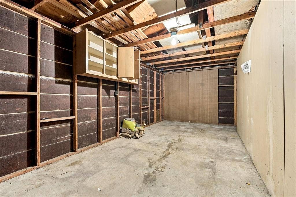 1110 Tipton Road, Irving, TX 75060 Large storage/flex area in back of garage.