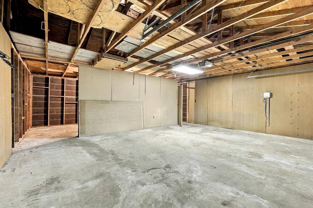 1110 Tipton Road, Irving, TX 75060 1110 Tipton Road, Irving, TX 75060