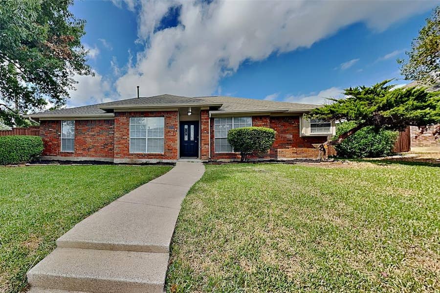 Property photo for 2250 Arbor Creek Drive, Carrollton, TX