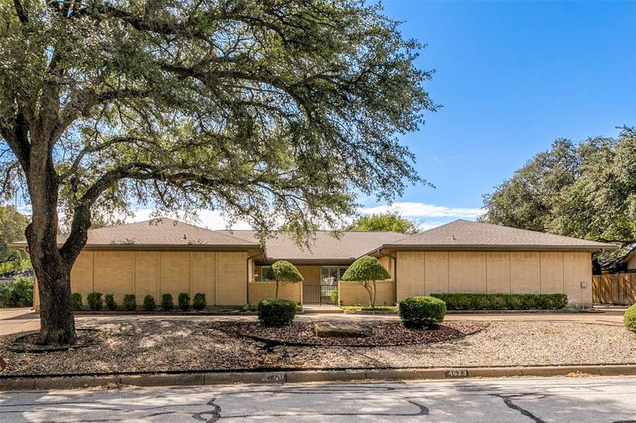 Property photo for 4621 Ranch View Road, Fort Worth, TX