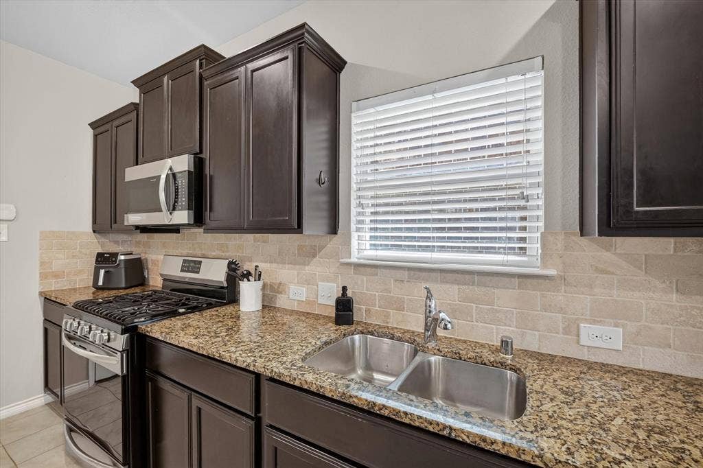 10317 Dimmit Place, McKinney, TX 75071 10317 Dimmit Place, McKinney, TX 75071