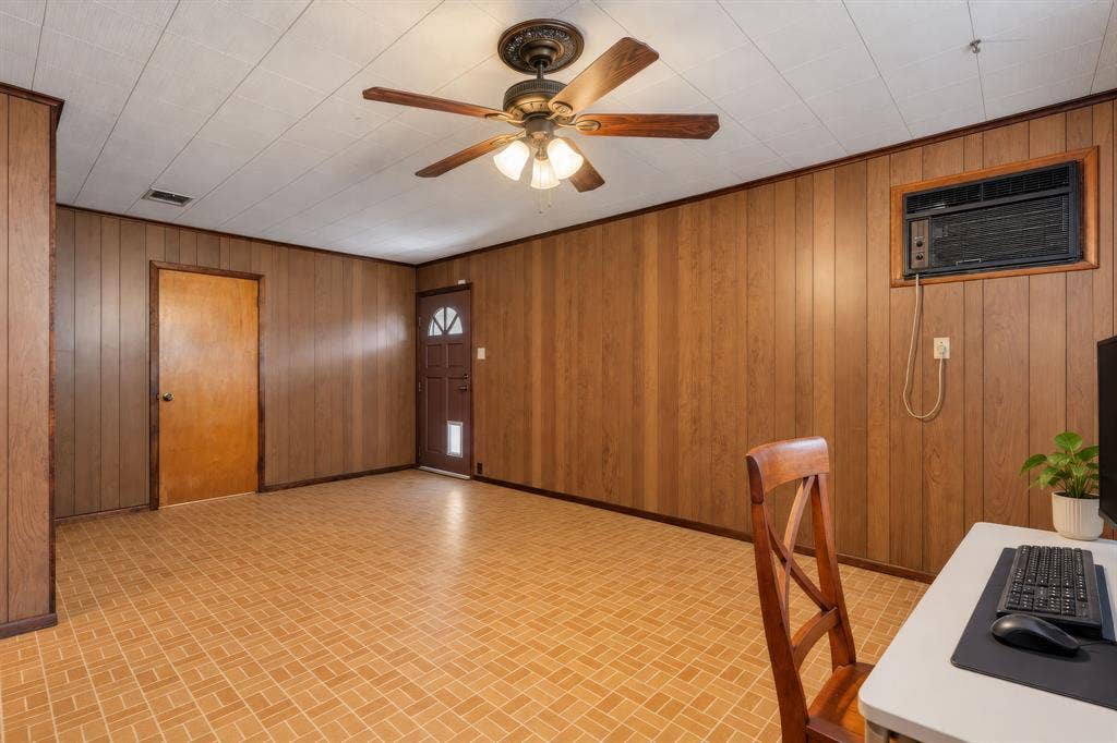 920 Avenue C, Lacy Lakeview, TX 76705 920 Avenue C, Lacy Lakeview, TX 76705