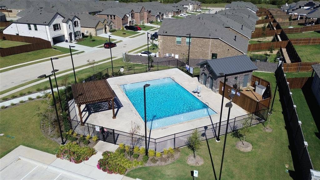 Community pool
