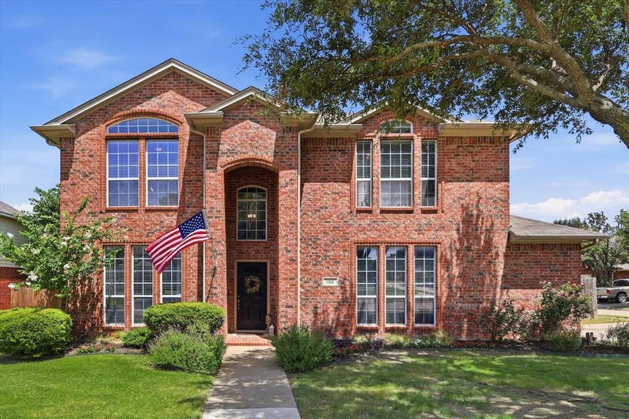 Property photo for 100 Chinos Trail, Justin, TX