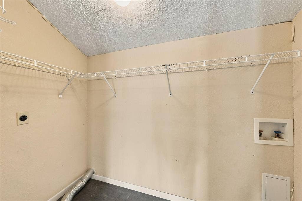 741 S 1st Street, Hewitt, TX 76643 741 S 1st Street, Hewitt, TX 76643
