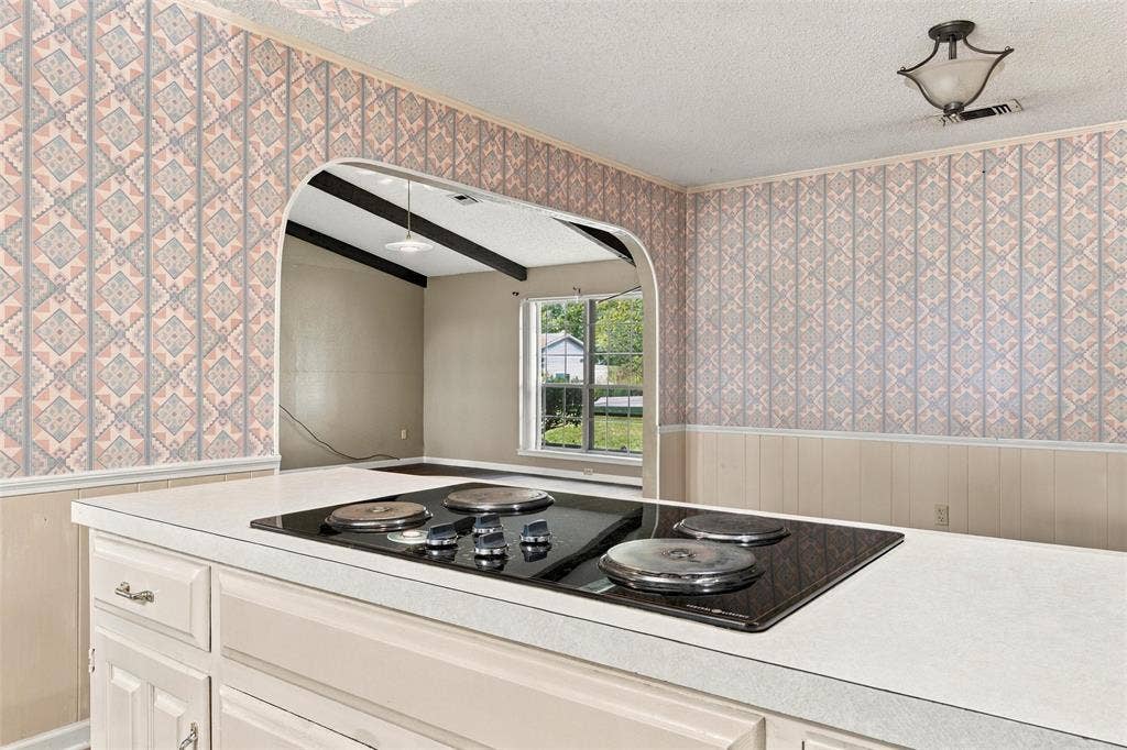 741 S 1st Street, Hewitt, TX 76643 741 S 1st Street, Hewitt, TX 76643