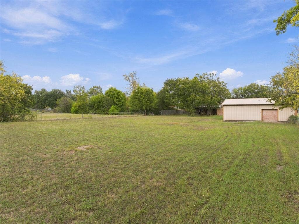 741 S 1st Street, Hewitt, TX 76643 741 S 1st Street, Hewitt, TX 76643