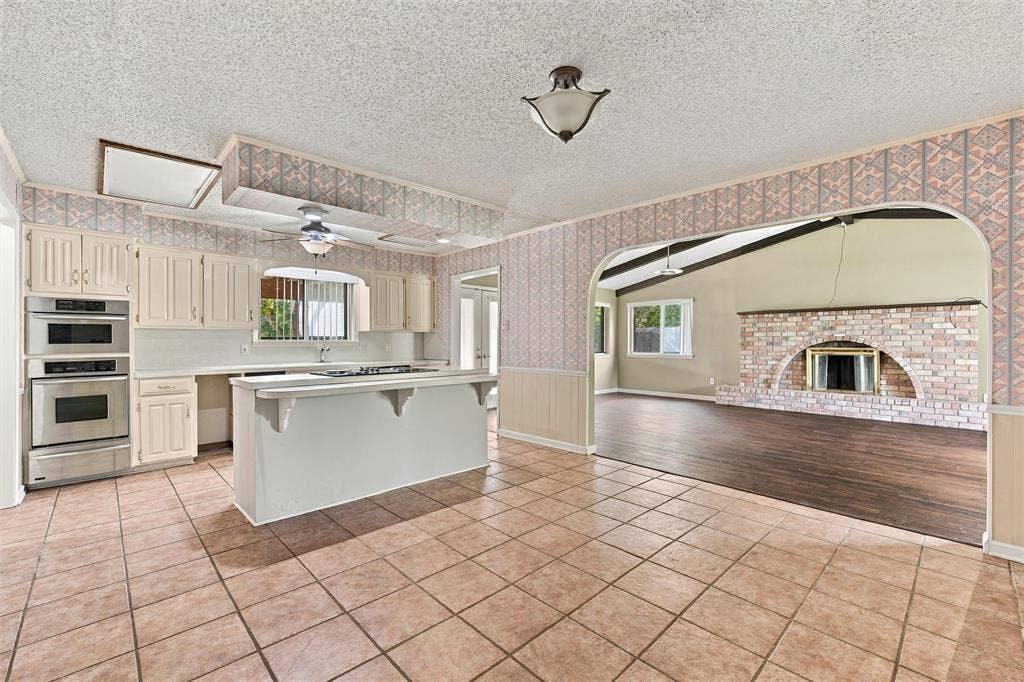 741 S 1st Street, Hewitt, TX 76643 741 S 1st Street, Hewitt, TX 76643