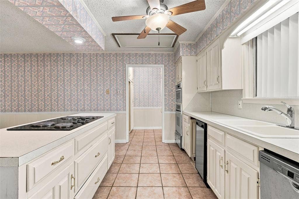 741 S 1st Street, Hewitt, TX 76643 741 S 1st Street, Hewitt, TX 76643