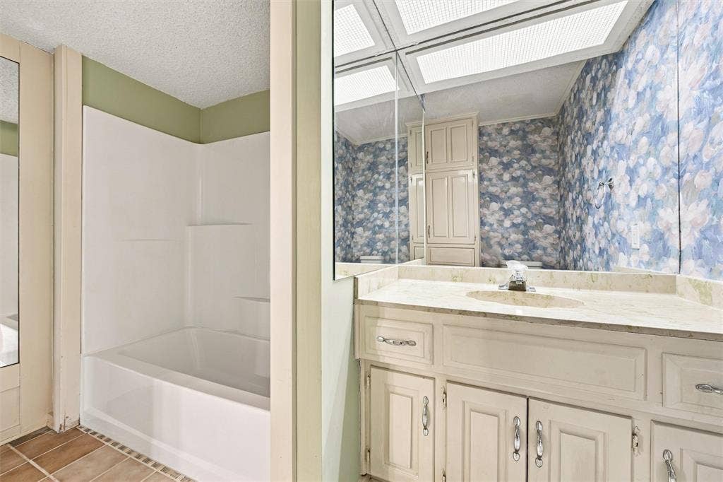 741 S 1st Street, Hewitt, TX 76643 741 S 1st Street, Hewitt, TX 76643