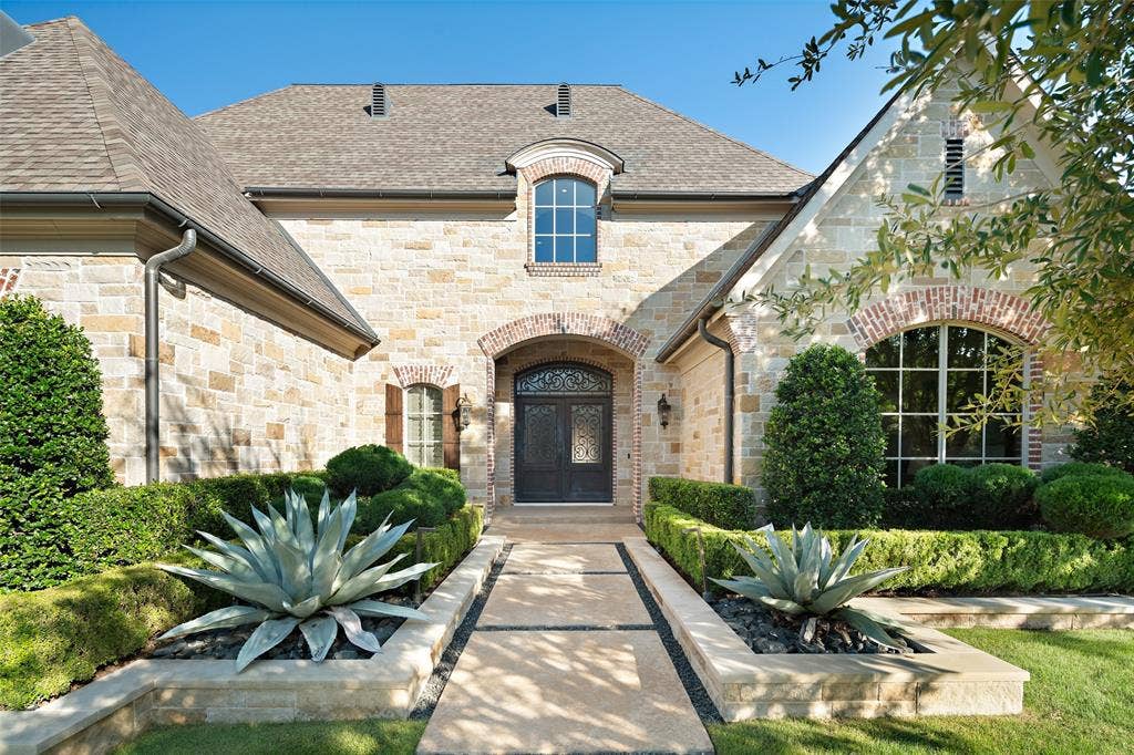 6820 Amaretto Court, Plano, TX 75024